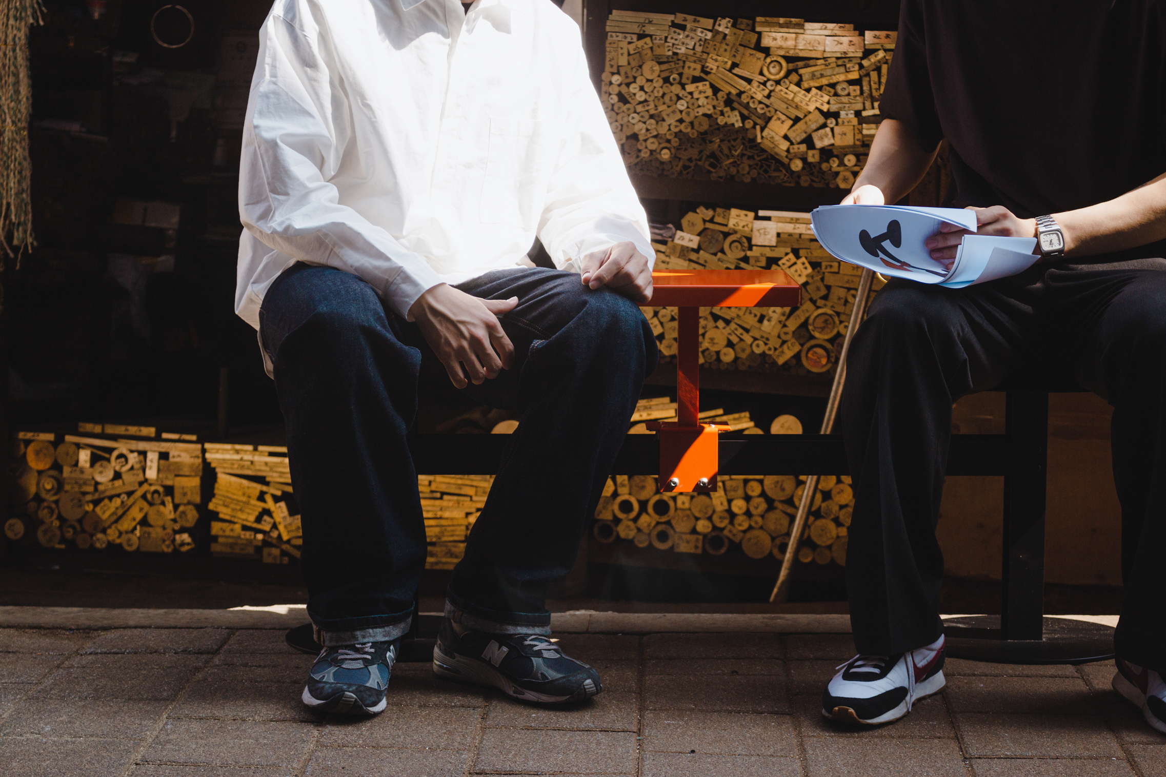 SMOKING BENCH