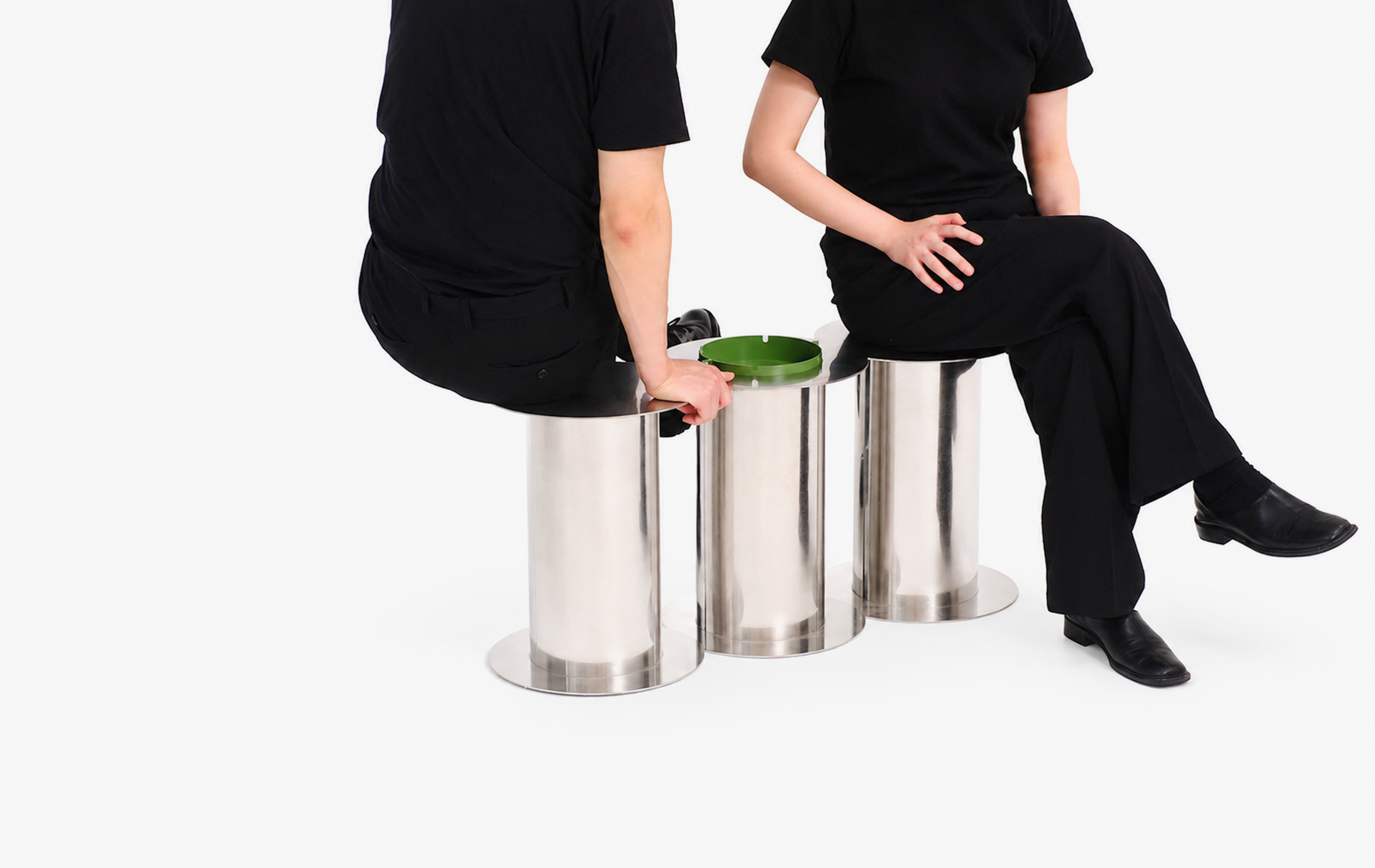 SMOKING BENCH